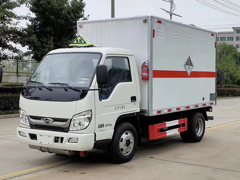 福田時代小卡3.8米(藍牌)3類易燃液體廂式運輸車