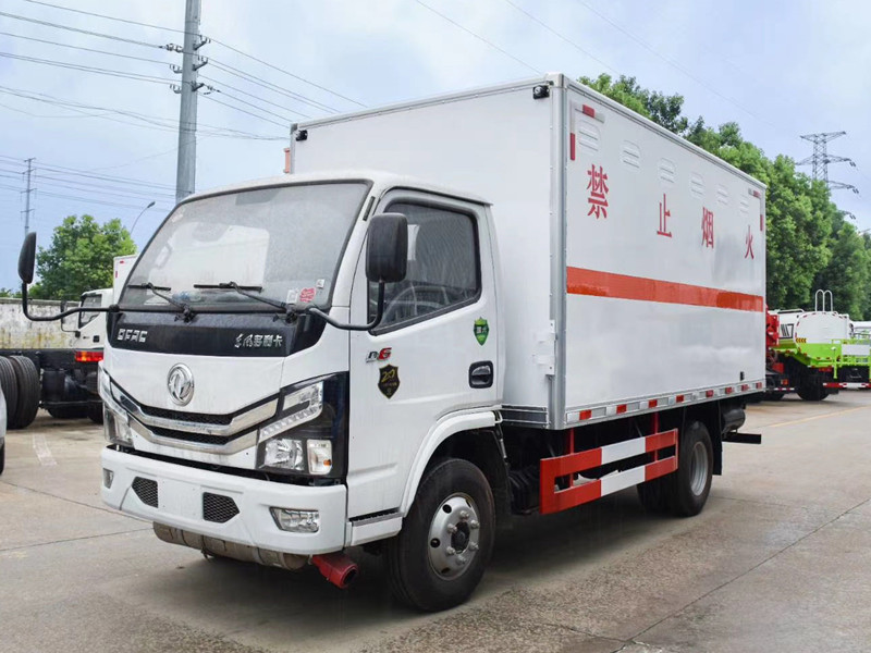 東風(fēng)4.1米（大額載）國六3類燃液體廂式運輸車