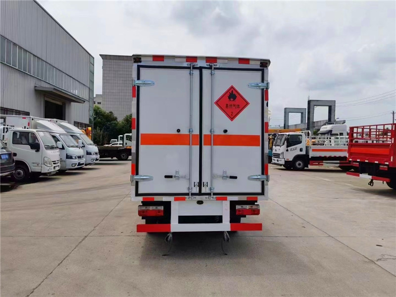 東風(fēng)途逸2.5/3.1米(藍(lán)牌汽油)國(guó)六