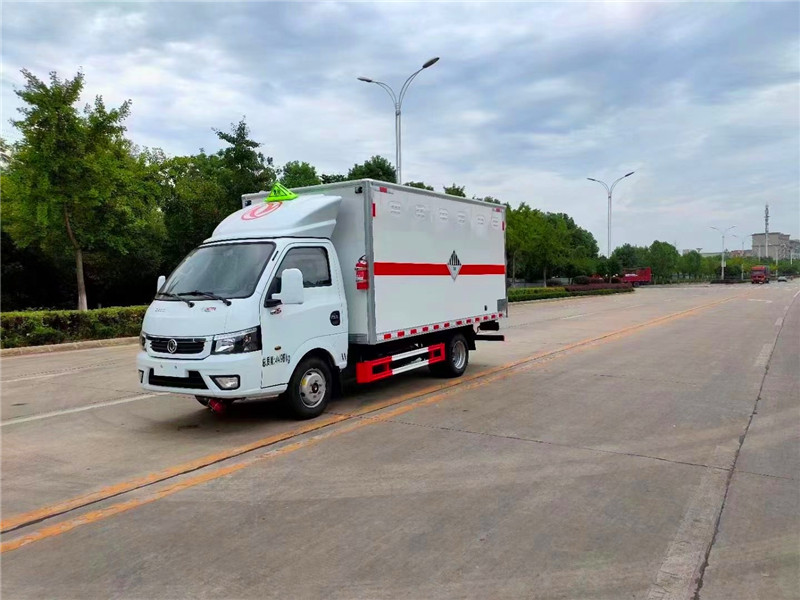 東風途逸3.4/3.6米(藍牌柴油)