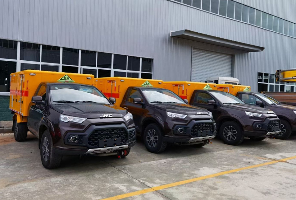 江鈴皮卡四驅(qū)2.25米（國六）爆破器材運輸車