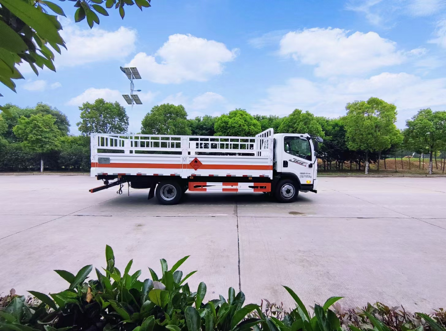 解放J6F/虎VH5.2/5.4米(國六）氣瓶運輸車