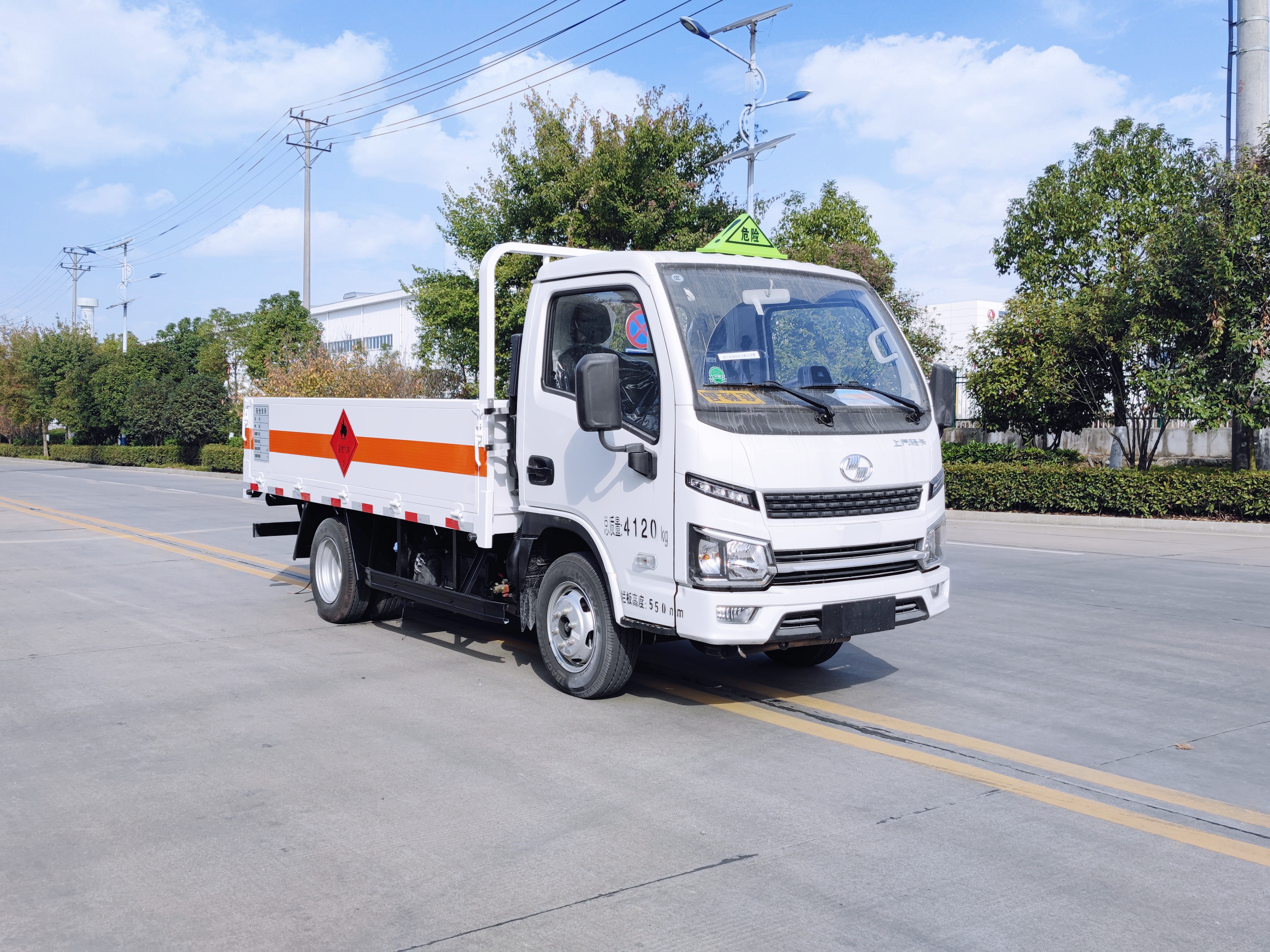 躍進(jìn)2.7/3.0/3.4米(藍(lán)牌)氣瓶運(yùn)輸車