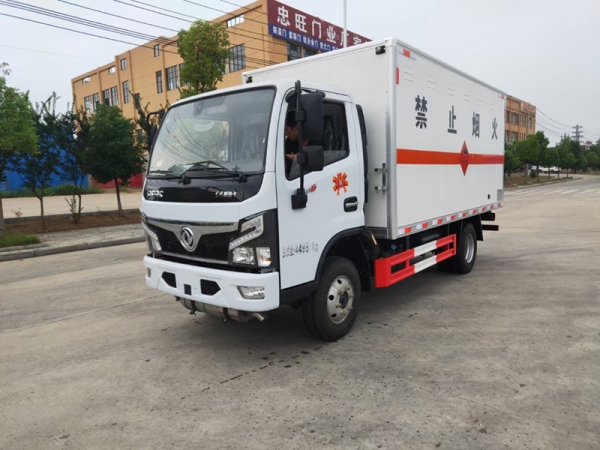 東風多利卡4.2米（藍牌）國六1類爆破器材運輸車
