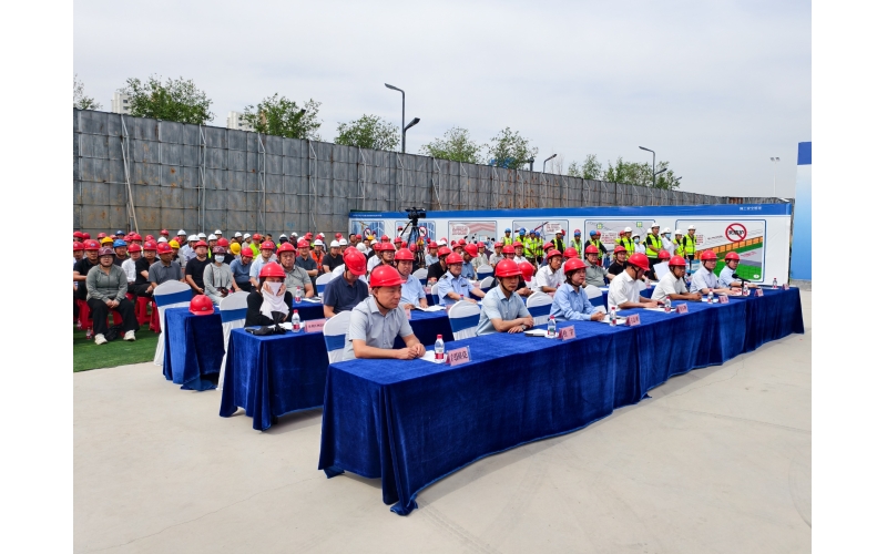 以練筑防 守護(hù)安全丨天華實(shí)業(yè)集團(tuán)成功承辦2025年&ldquo;安全生產(chǎn)月&rdquo;啟動(dòng)儀式暨建筑施工領(lǐng)域生產(chǎn)安全事故應(yīng)急預(yù)案演練